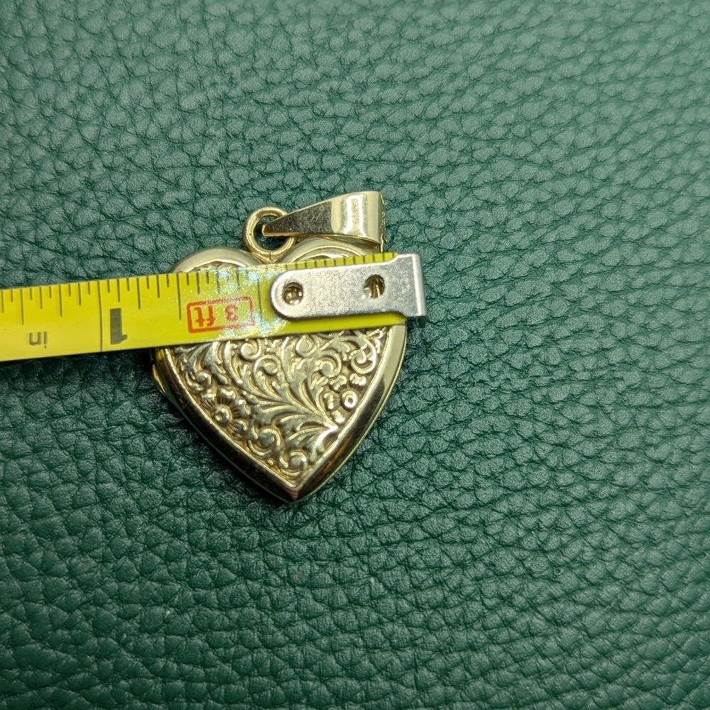 ✨ 14K Gold Vintage Heart Locket ✨ - Picture 10 of 11